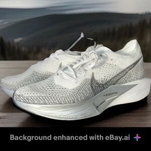 NWT Women’s Size 11 - Nike ZoomX VaporFly Next% 3 White Particle Grey W